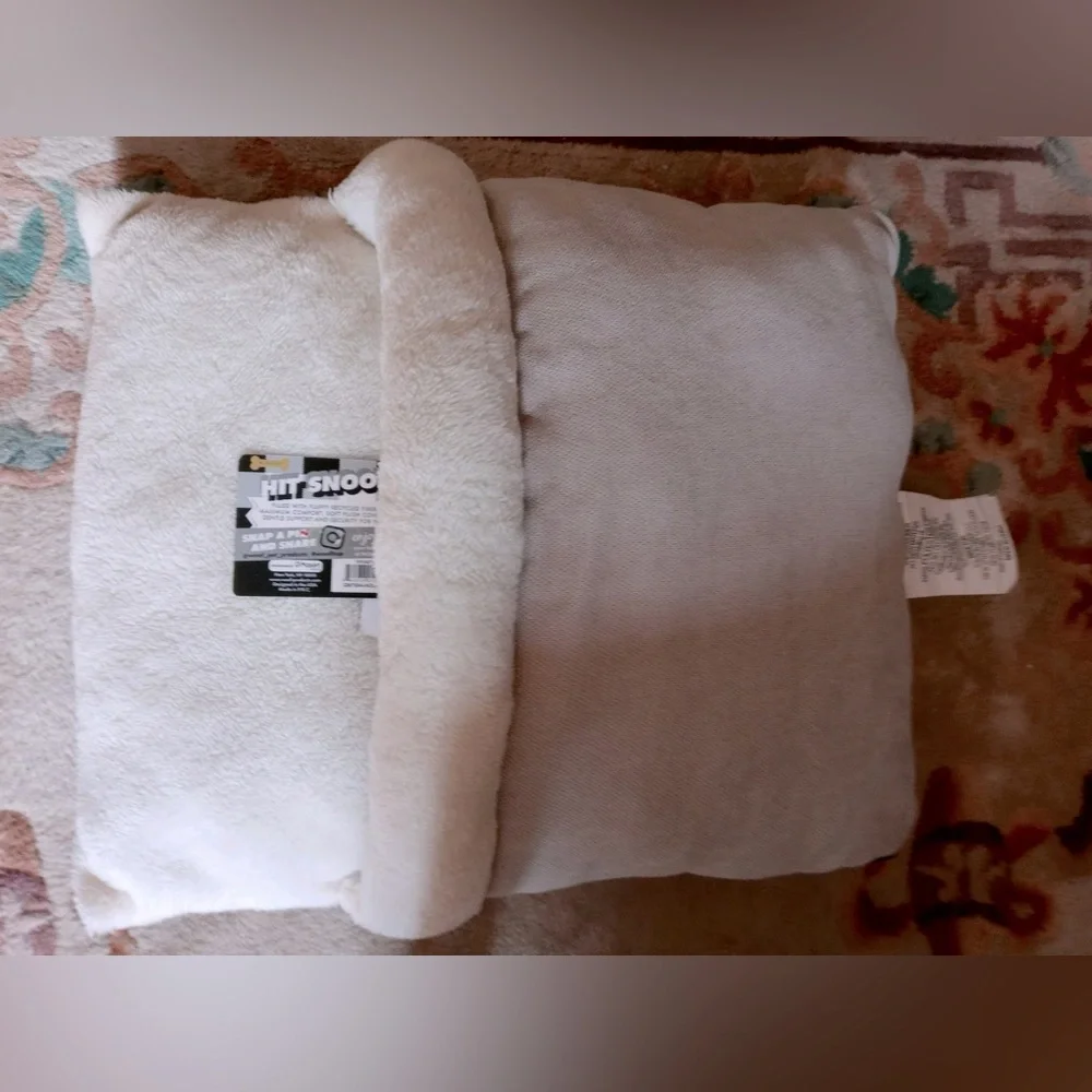 Brand new pet bed